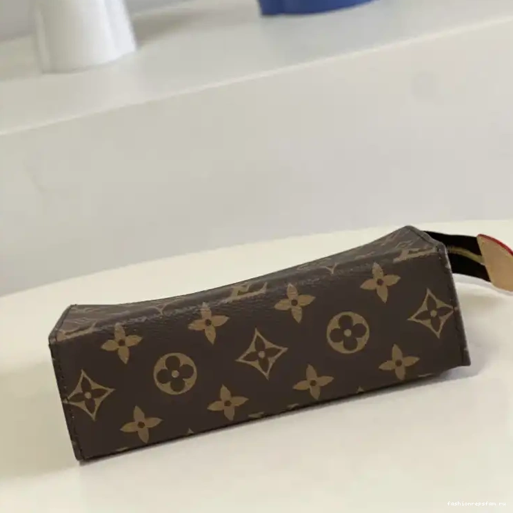 Fashionrep Bag 2204YA0041 LV 0614